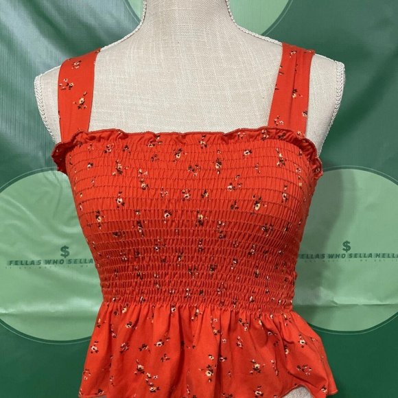 Urban Outfitters Tops - URBAN OUTFITTERS sleeveless smocked cropped ditsy top in ORANGE FLORAL sz S-VGUC